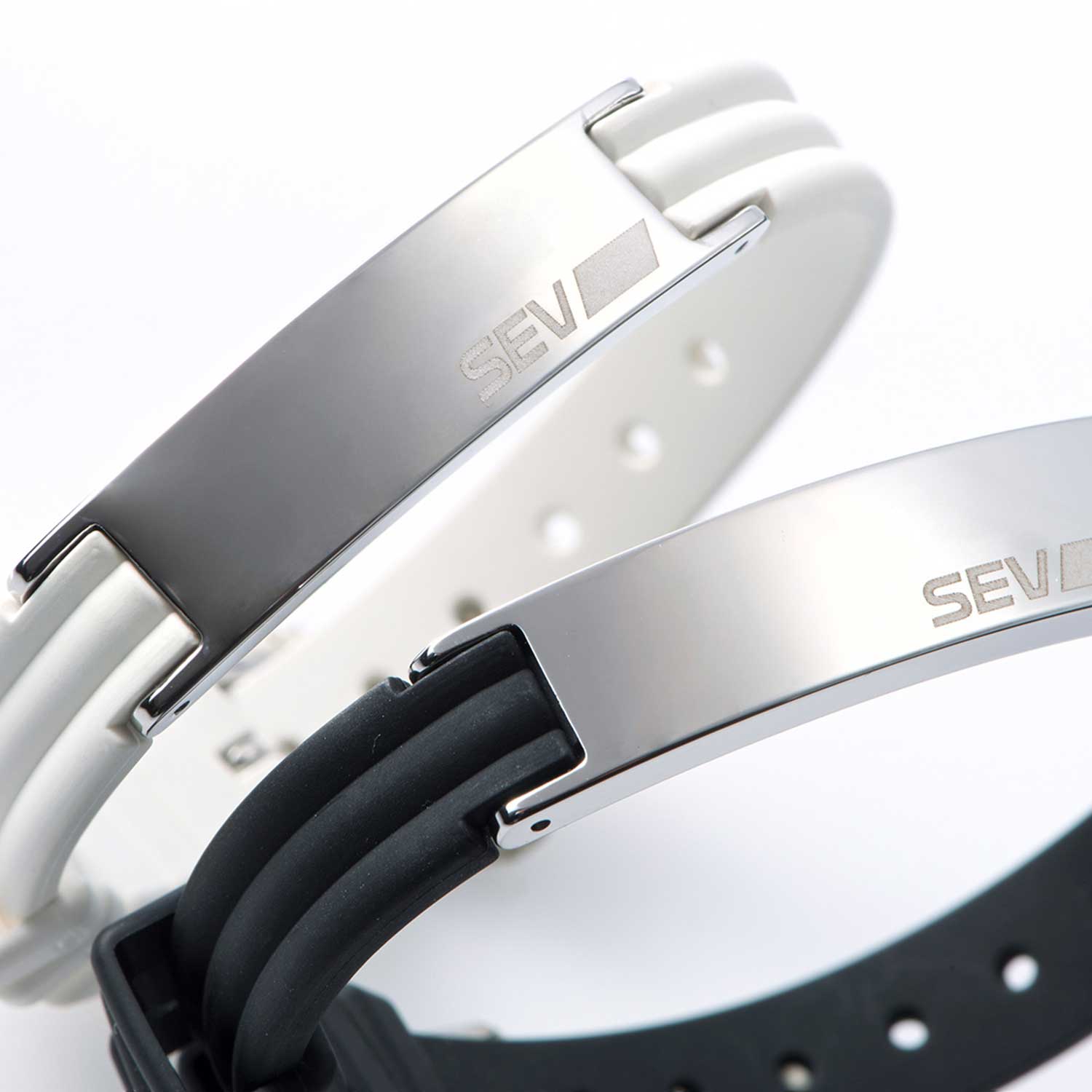 SEV LINE BRACELET 2