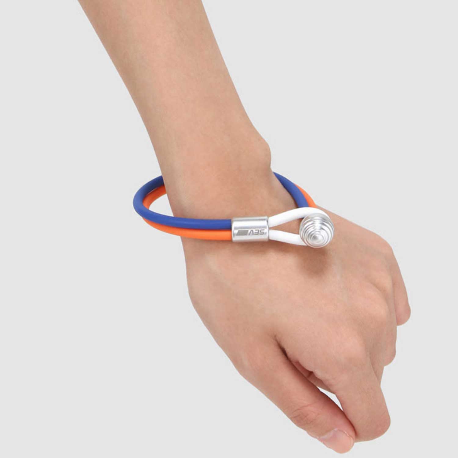 SEV Looper BRACELET 2